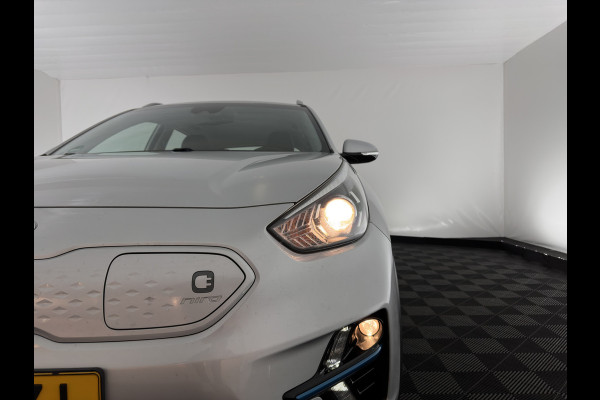 Kia e-Niro DynamicLine 64 kWh [ 3-Fase ] { SOH-100% } (INCL-BTW) Aut. *HEATPUMP | LEATHER-FABRIC | NAVI-FULLMAP | AMBIENT-LIGHT | DAB+ | ADAPTIVE-CRUISE | CAMERA | HEATED-COMFORTSEATS | KEYLESS | DIGI-COCKPIT | SHIFT-PADDLES | CARPLAY | 17"ALU*