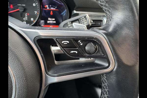 Porsche Macan 2.0 | Panoramadak | Adaptive Cruise Control | Camera | Navigatie | Bose | Elektrische Achterklep |