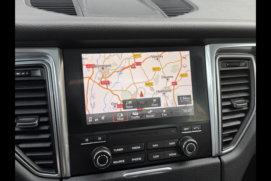 Porsche Macan 2.0 | Panoramadak | Adaptive Cruise Control | Camera | Navigatie | Bose | Elektrische Achterklep |