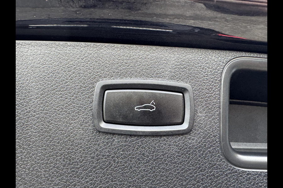 Porsche Macan 2.0 | Panoramadak | Adaptive Cruise Control | Camera | Navigatie | Bose | Elektrische Achterklep |