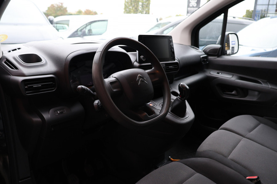 Citroën Berlingo 1.5 BlueHDi | Blind Spot | CarPlay | Camera | Navigatie | 3-Zitter | Cruise control | PDC V+A | Airco | Dealer onderhouden | Nieuwe APK | Euro 6