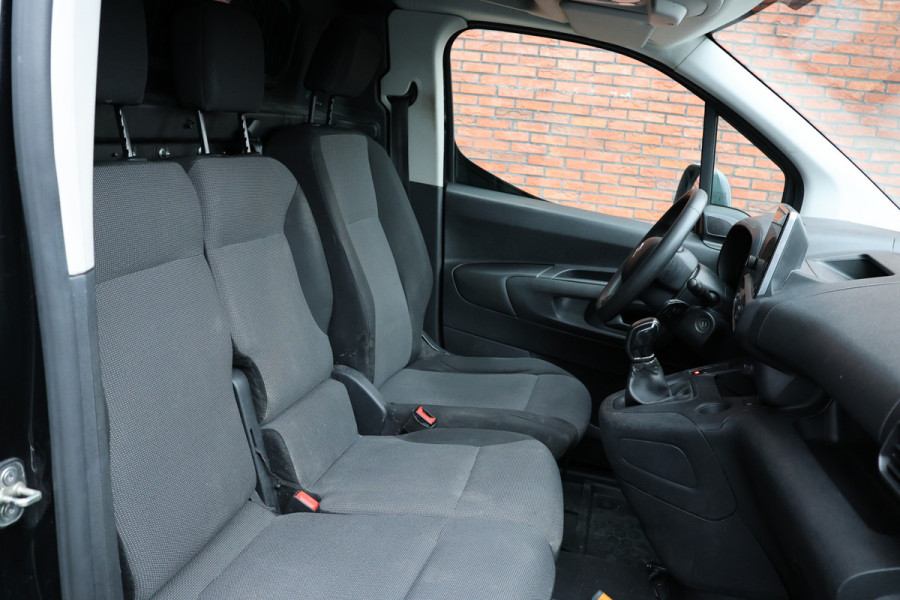Citroën Berlingo 1.5 BlueHDi | Blind Spot | CarPlay | Camera | Navigatie | 3-Zitter | Cruise control | PDC V+A | Airco | Dealer onderhouden | Nieuwe APK | Euro 6