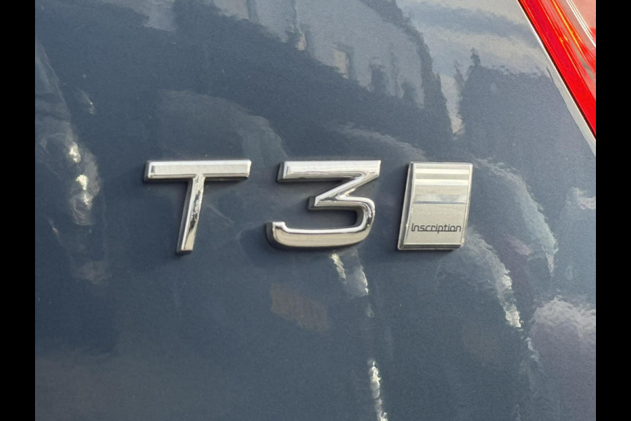 Volvo XC40 1.5 T3 Inscription Camera Carplay Trekhaak Led Adaptive cruise Leder Keyless