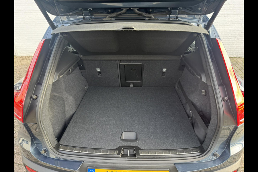 Volvo XC40 1.5 T3 Inscription Camera Carplay Trekhaak Led Adaptive cruise Leder Keyless