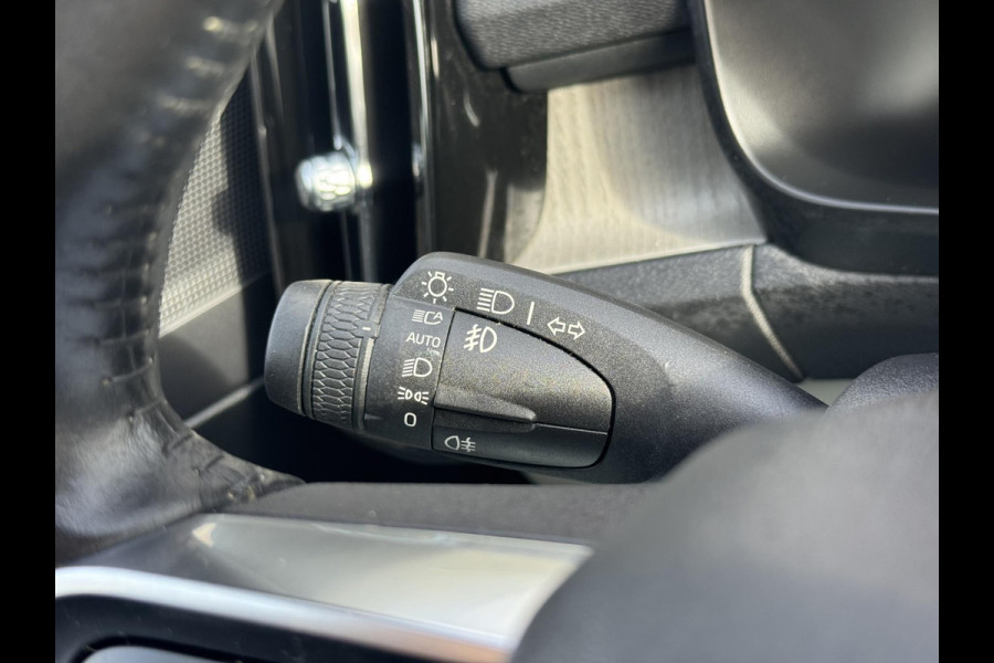 Volvo XC40 1.5 T3 Inscription Camera Carplay Trekhaak Led Adaptive cruise Leder Keyless