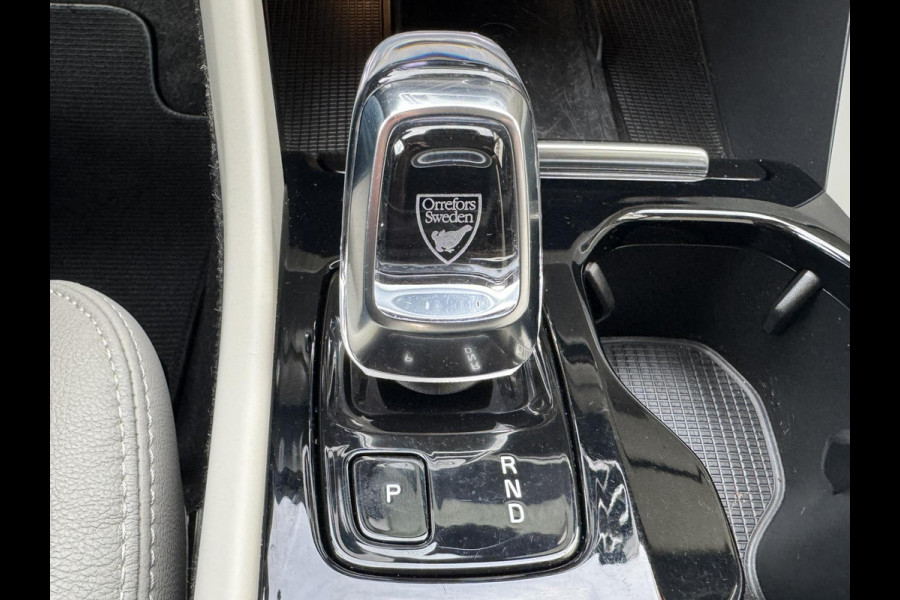 Volvo XC40 1.5 T3 Inscription Camera Carplay Trekhaak Led Adaptive cruise Leder Keyless