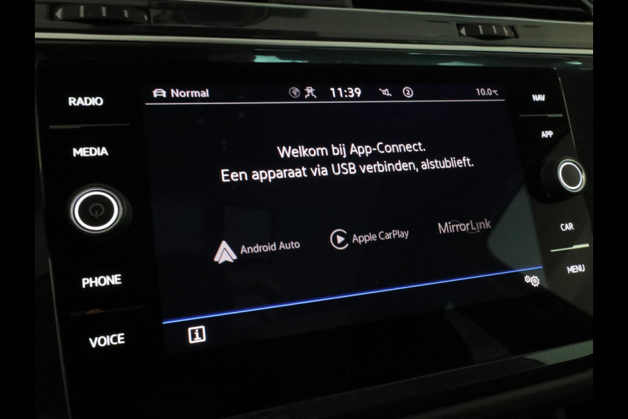 Volkswagen Tiguan 1.5 TSI Life 150 pk Automaat (DSG) | Navigatie | Panoramadak | Parkeersensoren | Achteruitrijcamera | Stoelverwarming | Adaptieve cruise control |