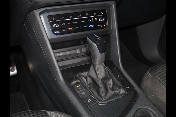 Volkswagen Tiguan 1.5 TSI Life 150 pk Automaat (DSG) | Navigatie | Panoramadak | Parkeersensoren | Achteruitrijcamera | Stoelverwarming | Adaptieve cruise control |