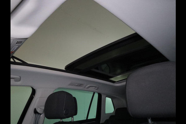 Volkswagen Tiguan 1.5 TSI Life 150 pk Automaat (DSG) | Navigatie | Panoramadak | Parkeersensoren | Achteruitrijcamera | Stoelverwarming | Adaptieve cruise control |