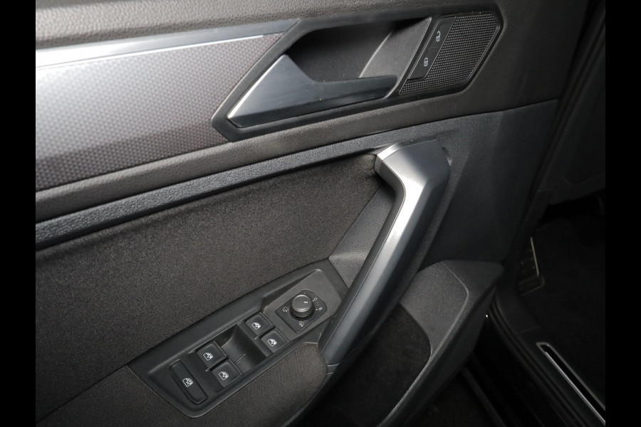 Volkswagen Tiguan 1.5 TSI Life 150 pk Automaat (DSG) | Navigatie | Panoramadak | Parkeersensoren | Achteruitrijcamera | Stoelverwarming | Adaptieve cruise control |