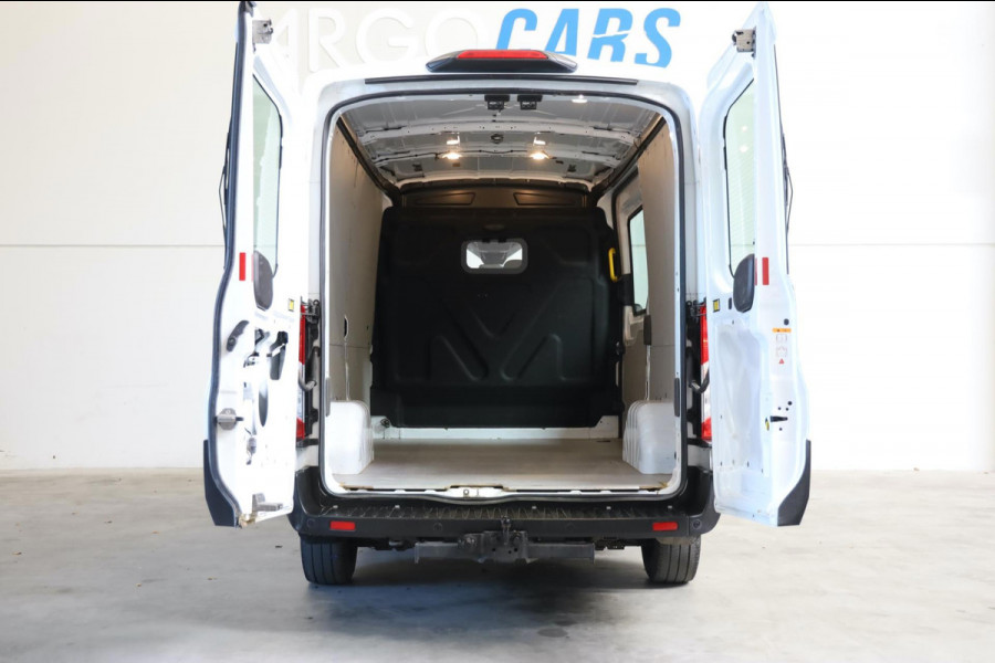 Ford Transit 350 2.0 TDCI LED L2/H2 AUTOMAAT TREKHAAK PDC 130PK CRUISE CONTROL AIRCO 3 ZITS LEASE V/A € 122,- p.m. INRUIL MOGELIJK