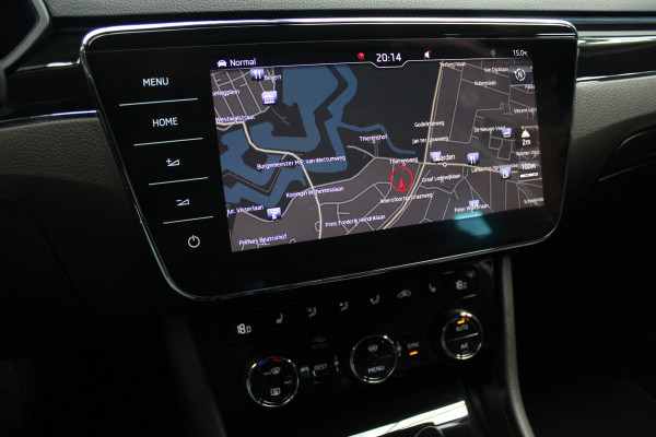 Škoda Superb Combi 1.4 TSI iV Laurin & Klement Navi Leer ACC Elektr. achterklep Stoelen elektr. met memory Elektr. trekhaak PDC 19" LM velgen BTW auto