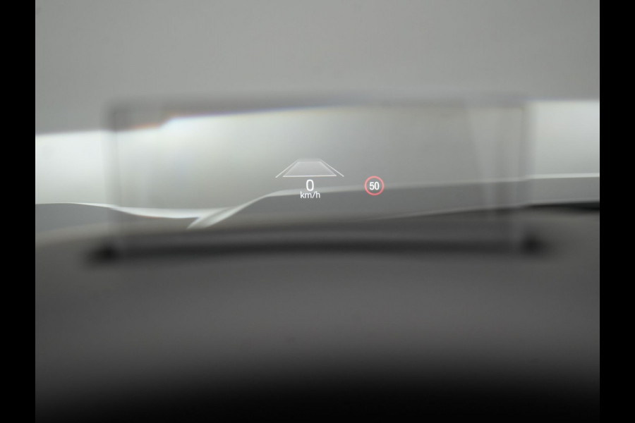 Ford Kuga 2.5 ST-Line Plug In Hybrid 225pk Dealer O.H. PHEV | Adaptive Cruise | Head Up | 360 Camera | Sportstoelen & Stuur Verwarmd | Apple Carplay | Keyless | Blis | Virtual | Navigatie | DAB |