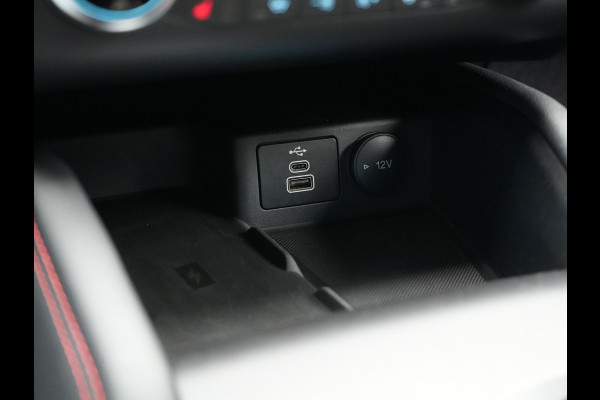 Ford Kuga 2.5 ST-Line Plug In Hybrid 225pk Dealer O.H. PHEV | Adaptive Cruise | Head Up | 360 Camera | Sportstoelen & Stuur Verwarmd | Apple Carplay | Keyless | Blis | Virtual | Navigatie | DAB |