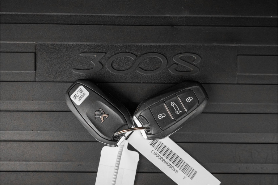 Peugeot 3008 1.2 PureTech Blue Lease Premium ACC Camera Trekhaak 1e Eig Ori NL