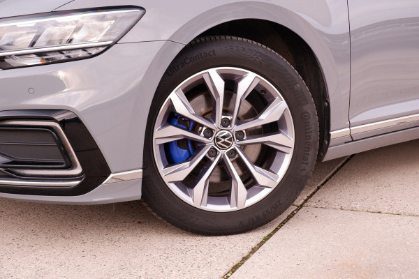 Volkswagen Passat Variant 1.4 TSI PHEV GTE Business | Elek Trekhaak | Virtual | LED | Camera | Carplay | Navi