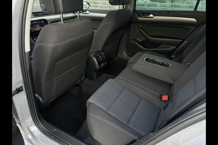 Volkswagen Passat Variant 1.4 TSI PHEV GTE Business | Elek Trekhaak | Virtual | LED | Camera | Carplay | Navi