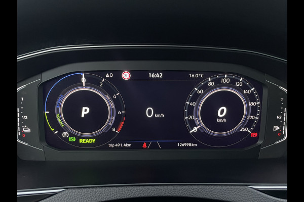 Volkswagen Passat Variant 1.4 TSI PHEV GTE Business | Elek Trekhaak | Virtual | LED | Camera | Carplay | Navi