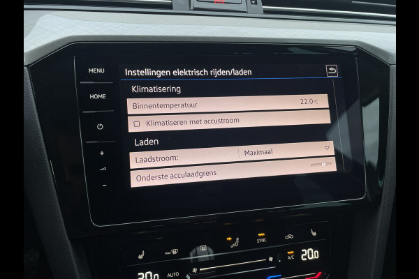 Volkswagen Passat Variant 1.4 TSI PHEV GTE Business | Elek Trekhaak | Virtual | LED | Camera | Carplay | Navi