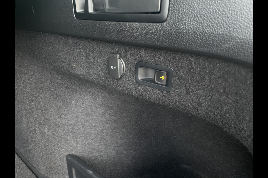 Volkswagen Passat Variant 1.4 TSI PHEV GTE Business | Elek Trekhaak | Virtual | LED | Camera | Carplay | Navi