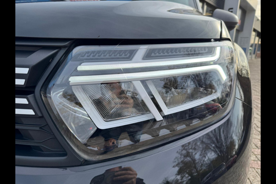 Dacia Duster TCe 150 EDC Journey Keyless / Navi / Camera / P-sensoren rondom / Clima / LM velgen