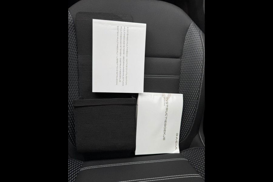 Dacia Duster TCe 150 EDC Journey Keyless / Navi / Camera / P-sensoren rondom / Clima / LM velgen