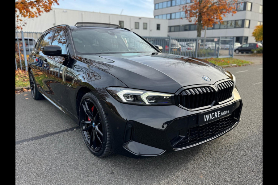BMW 3 Serie Touring 330e xDrive High Executive Panorama Leder Camera