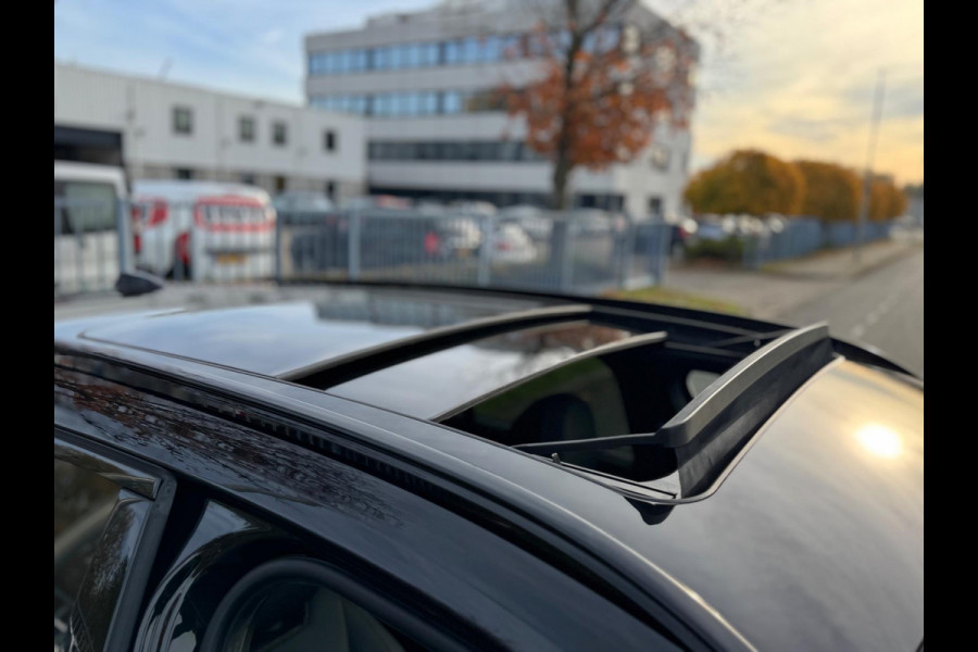 BMW 3 Serie Touring 330e xDrive High Executive Panorama Leder Camera