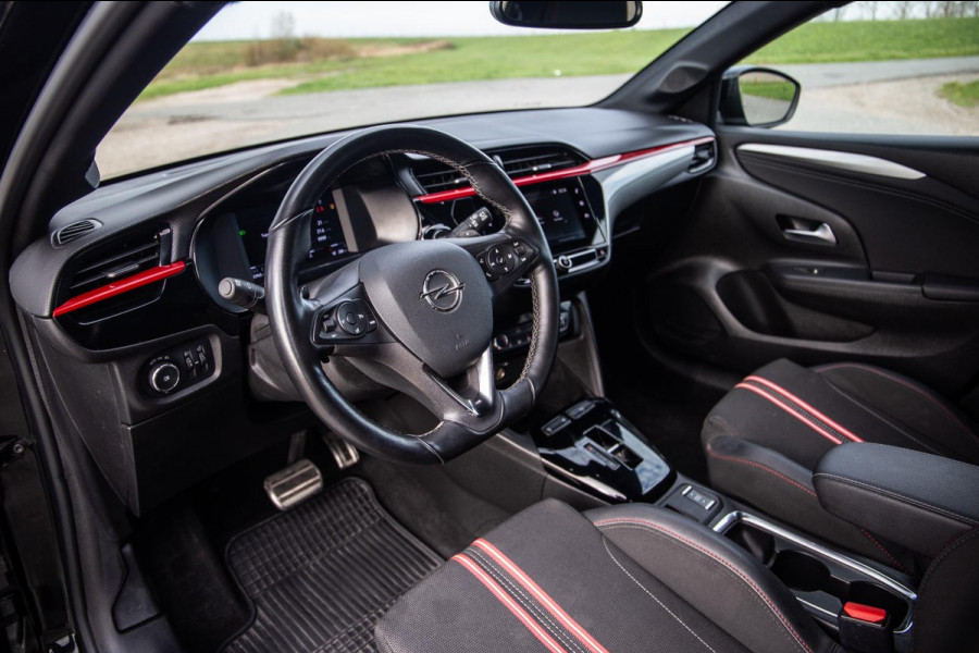 Opel Corsa 1.2 Turbo GS BLACK LINE / APPLE CARPLAY / AUTOMAAT / 360 CAMERA / STOELVERWARMING