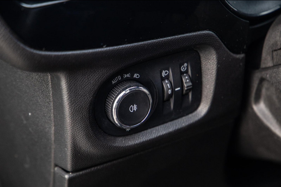 Opel Corsa 1.2 Turbo GS BLACK LINE / APPLE CARPLAY / AUTOMAAT / 360 CAMERA / STOELVERWARMING