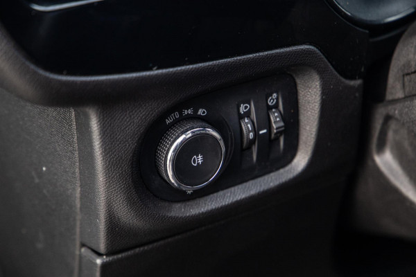 Opel Corsa 1.2 Turbo GS BLACK LINE / APPLE CARPLAY / AUTOMAAT / 360 CAMERA / STOELVERWARMING