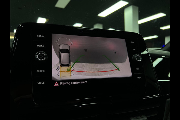 Volkswagen T-Roc 1.5 TSI R-Line | Cam |IQ-Light | Pano |