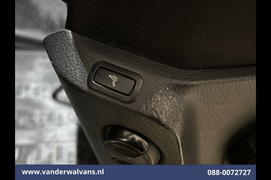 Volkswagen Crafter 2.0 TDI 141pk L3H3 L2H2 Euro6 Airco | Camera | Apple Carplay | Android Auto | Cruisecontrol Massagestoel, Chauffeursstoel