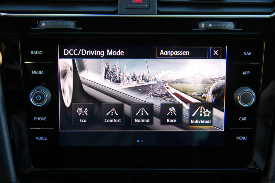 Volkswagen Golf 2.0 TSI 4Motion R | Pano | DCC | Dynaudio | BBS | Keyless