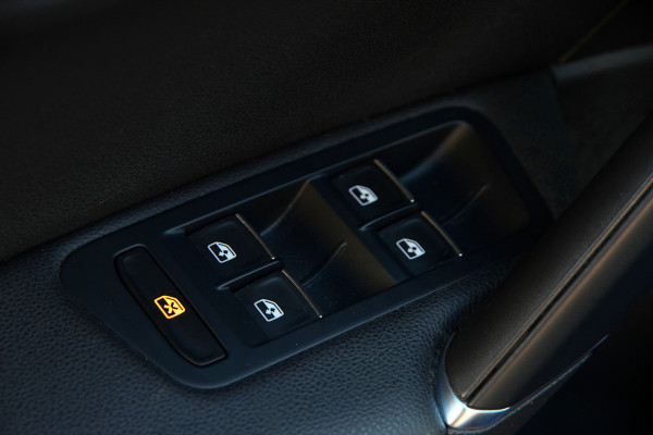 Volkswagen Golf 2.0 TSI 4Motion R | Pano | DCC | Dynaudio | BBS | Keyless