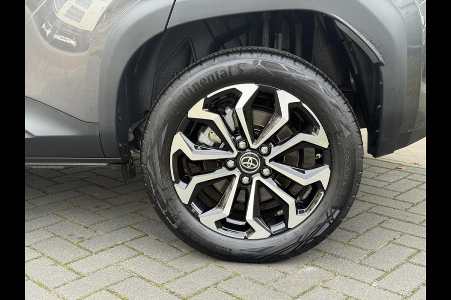 Toyota Yaris Cross 1.5 Hybrid First Edition Plus | Parkeersensoren, Stoel + Stuurverwarming, 17 inch, Privacy Glass
