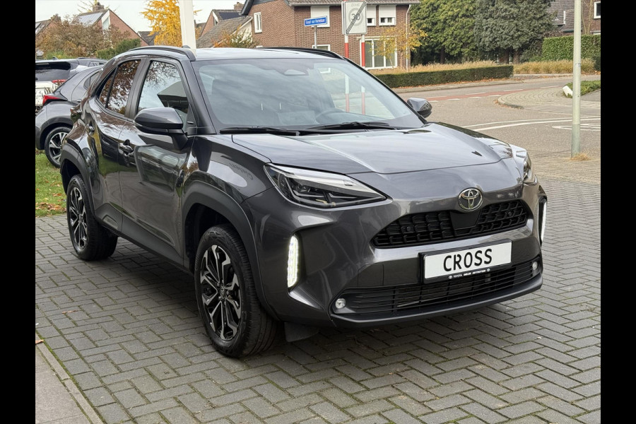 Toyota Yaris Cross 1.5 Hybrid First Edition Plus | Parkeersensoren, Stoel + Stuurverwarming, 17 inch, Privacy Glass