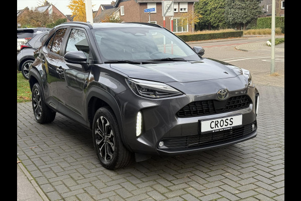 Toyota Yaris Cross 1.5 Hybrid First Edition Plus | Parkeersensoren, Stoel + Stuurverwarming, 17 inch, Privacy Glass