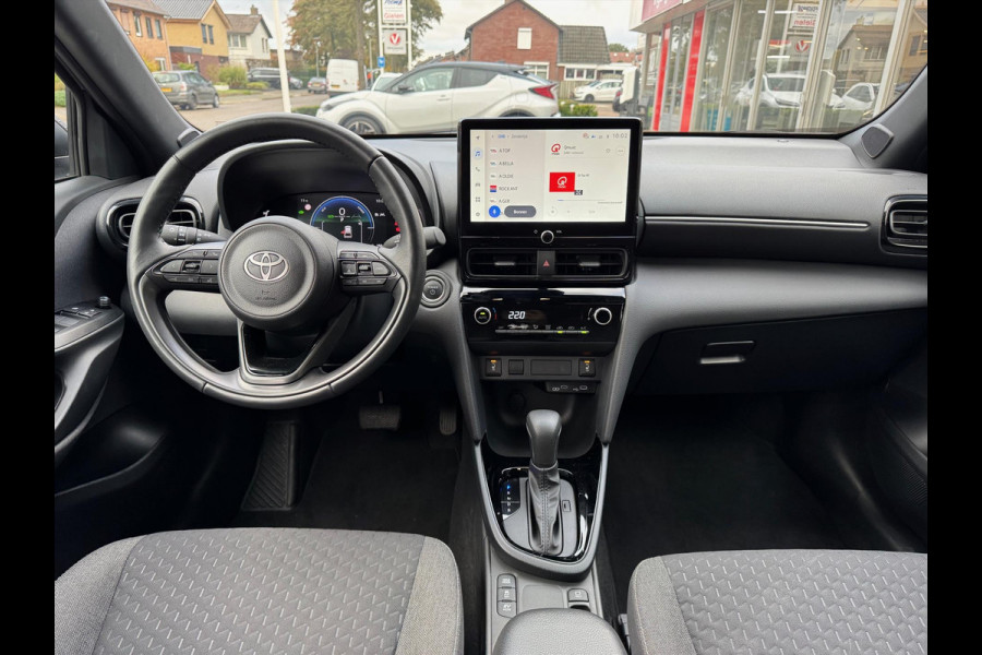 Toyota Yaris Cross 1.5 Hybrid First Edition Plus | Parkeersensoren, Stoel + Stuurverwarming, 17 inch, Privacy Glass