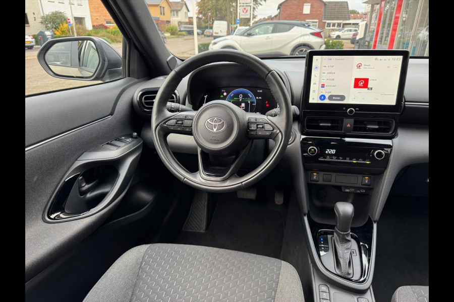 Toyota Yaris Cross 1.5 Hybrid First Edition Plus | Parkeersensoren, Stoel + Stuurverwarming, 17 inch, Privacy Glass