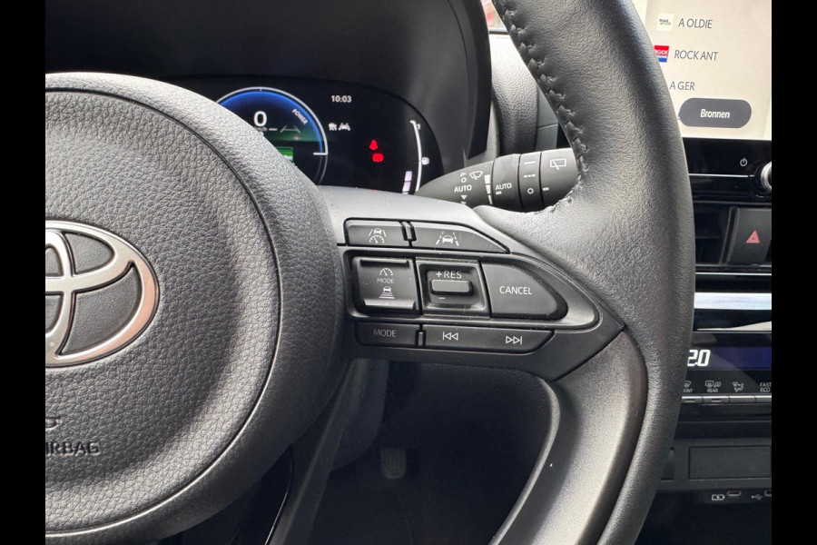 Toyota Yaris Cross 1.5 Hybrid First Edition Plus | Parkeersensoren, Stoel + Stuurverwarming, 17 inch, Privacy Glass