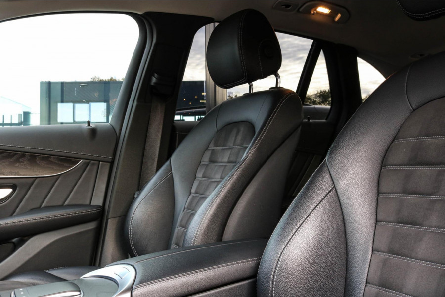 Mercedes-Benz GLC 300e 4MATIC AMG NIGHT - TREKHAAK - CARPLAY