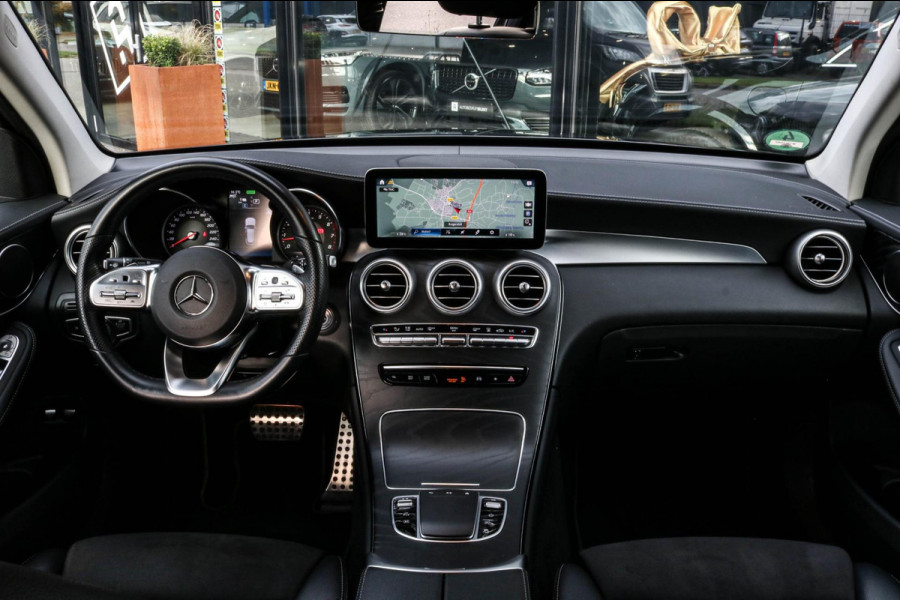 Mercedes-Benz GLC 300e 4MATIC AMG NIGHT - TREKHAAK - CARPLAY