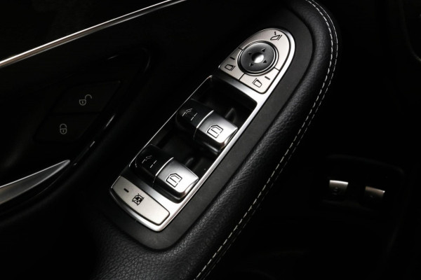 Mercedes-Benz GLC 300e 4MATIC AMG NIGHT - TREKHAAK - CARPLAY