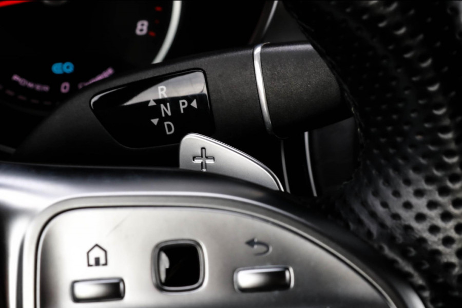 Mercedes-Benz GLC 300e 4MATIC AMG NIGHT - TREKHAAK - CARPLAY