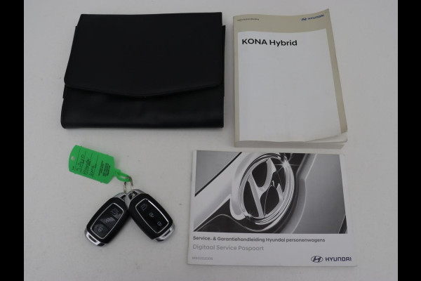 Hyundai Kona 1.6 GDI HEV Fashion Sky | Schuifdak | Adaptive cruise | Carplay | Camera | Head-Up | Keyless | Navigatie | Climate control | Bluetooth