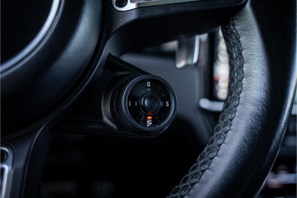 Porsche Cayenne 4.0 Turbo ** PCCB** Burmester ** Approved ** Panodak ** Trekhaak ** 18-weg Sportstoelen 4WS ** Adapt. Cruise ** Softclose ** NP 237K ** NL auto!!