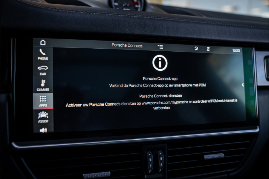 Porsche Cayenne 4.0 Turbo ** PCCB** Burmester ** Approved ** Panodak ** Trekhaak ** 18-weg Sportstoelen 4WS ** Adapt. Cruise ** Softclose ** NP 237K ** NL auto!!