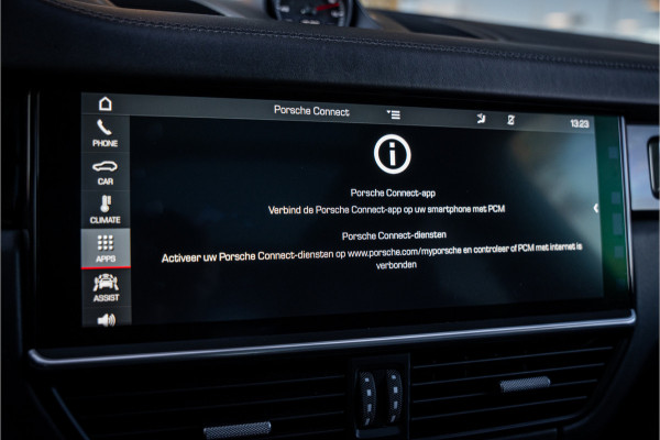 Porsche Cayenne 4.0 Turbo ** PCCB** Burmester ** Approved ** Panodak ** Trekhaak ** 18-weg Sportstoelen 4WS ** Adapt. Cruise ** Softclose ** NP 237K ** NL auto!!