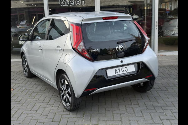 Toyota Aygo 1.0 VVT-i Automaat X-Joy | Lichtmetalen velgen, Apple CarPlay/Android auto, Parkeercamera, In hoogte verstelbare stoel